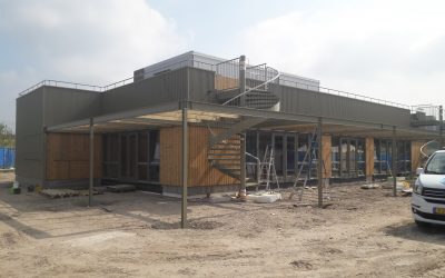 Oplevering bouw T-huis nabij