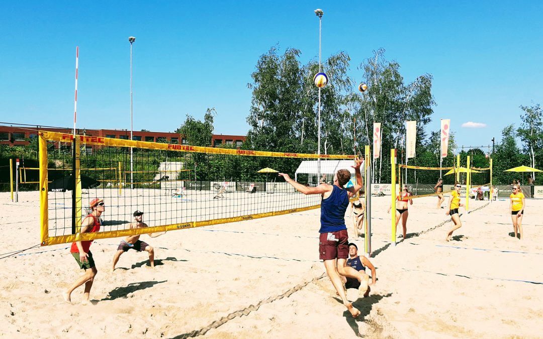 Gratis beachvolleybal clinics voor jeugd bij Beach Tilburg