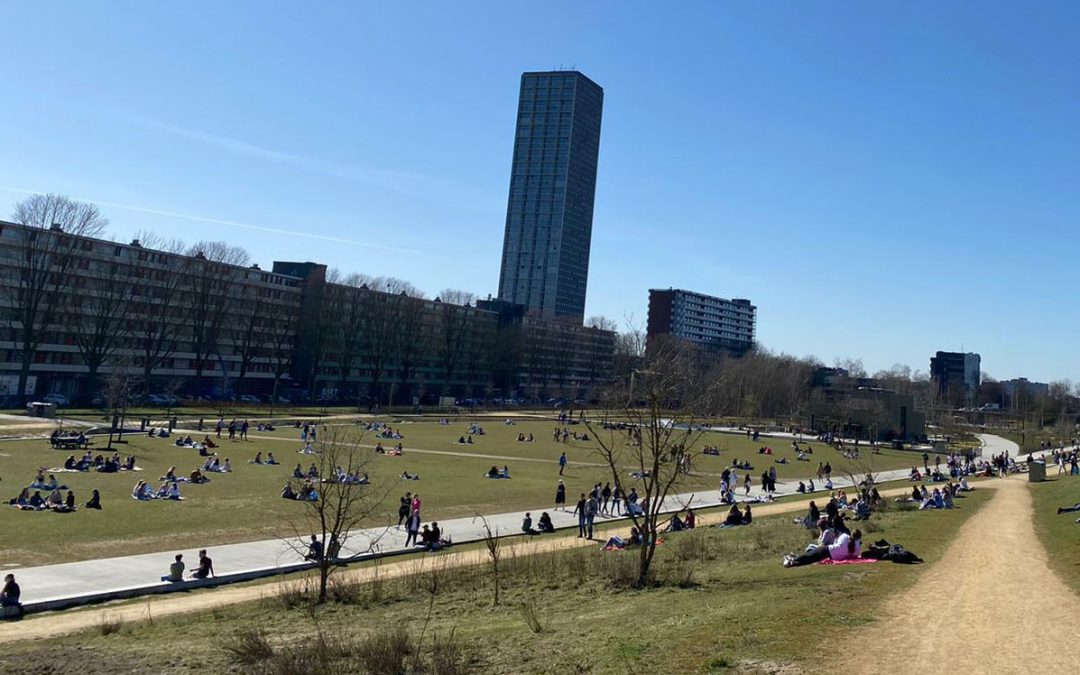 Houd je aan de Corona-maatregelen, ook in het Spoorpark!