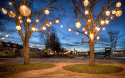 Verlichte bomen zorgen voor nog meer sfeer in het Spoorpark