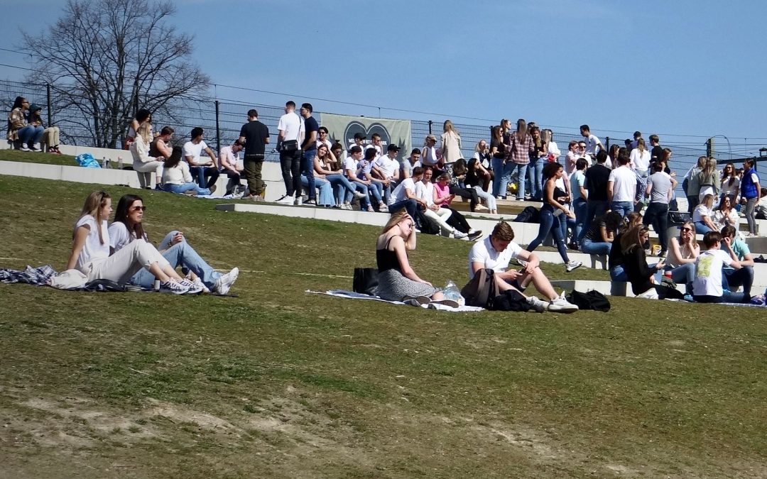 Meer beveiliging en toiletjuffrouw in Spoorpark bij drukte